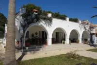 villa with private pool, 11 people, air conditioning located 200m from the beach