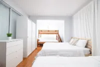 Spacious 4-Bedroom House in a great location in Jobos Beach, Isabela. WIFI & A/C