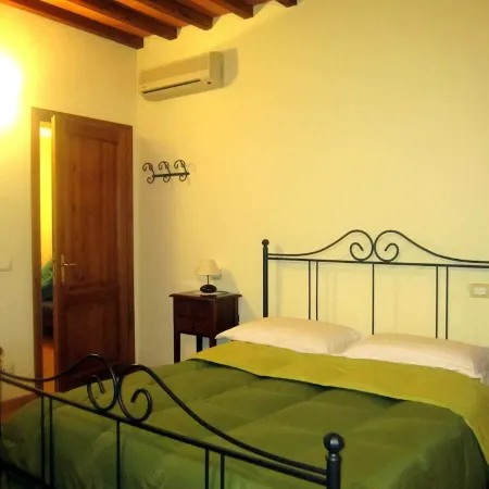 YELLOW APARTMENT -Farmhouse whit Poll, Air conditioning, in the heart of Tuscany