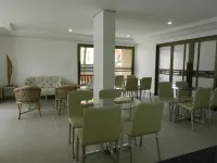 Riviera apartment, 50mt from the beach 3bts 2bh, sl 2 main rooms. balcony, air cond, wi-fi air