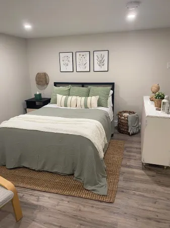 Gertie's Nook: Charming Private Studio Space close to everything!