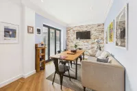Host & Stay - Church Lane