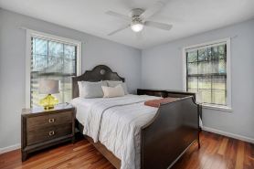 Nature Lover's Oasis, Charming 3-bedroom house with WiFi, AC and fireplace
