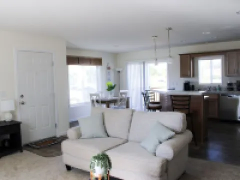 Coastal Retreat with dune access! レイクサイドのホテル