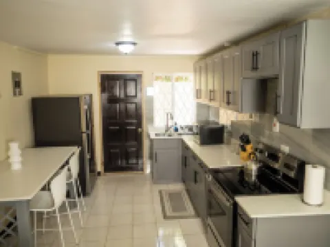 North Ritz Villa - 2 Bedroom on 1st Floor Hotels in Saint Ann’s Bay