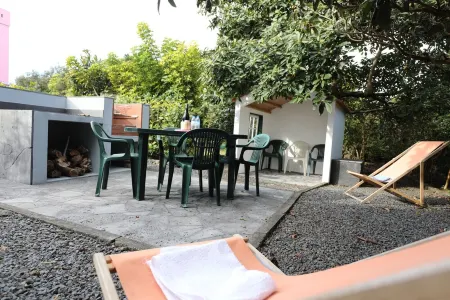 Casa de Rosa, Pico Island, Vila da Madalena, Azores, Portugal - Free wifi Отели в г. Пико Айленд