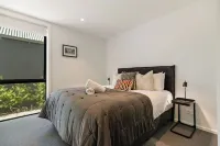 Shamrock Close - close to central Arrowtown