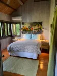 Stunning Temple Tree House, pool! Romantic Beach Getaway on 1 acre