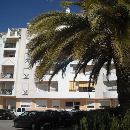 Lovely & quiet apartment - near beach and town centre