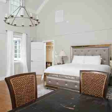 "Windways..Stately Bahamian Estate House Rooms