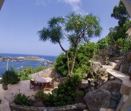 Secluded Hillside Villa,  Large Secluded Pool & Endless Views, Bossa Nova