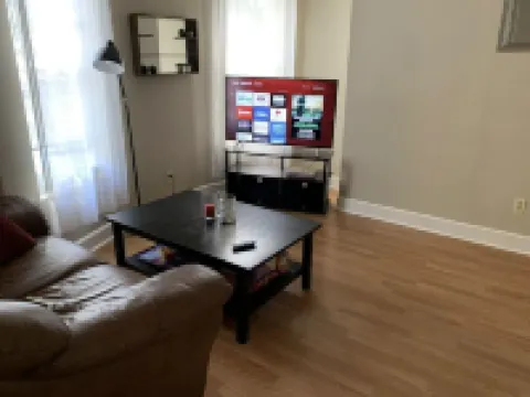 'Ralph' Comfortable Downtown/UK Apartment