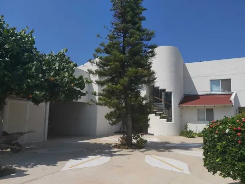 CASA DE LOS ABUELOS, BEACH FRONT PROPERTY