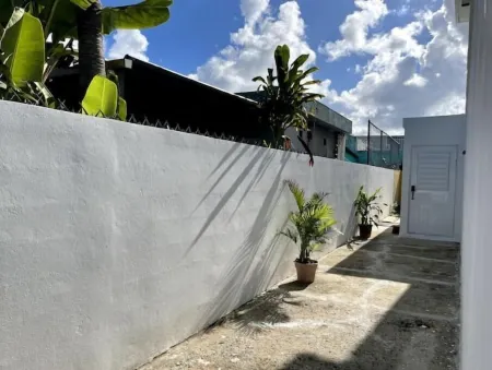 Rincón frente al lago Levittown Отели в г. Левитовн