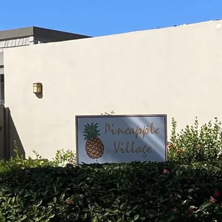 NEW! Remodeled studio just Steps from Beach, Pool, and Restaurants!