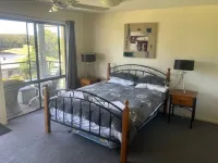 Luxury Golf Course Townhouse, direct golf course frontage-FREE NIGHTS