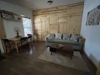 Cozy and charming cabin! Perfect for getaways and fun activities for all ages Hotels in Baraboo