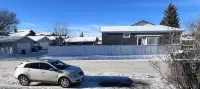 Spacious main floor suite in detached bungalow w/ Garage & Kitchen Hotels near Canadian Tire
