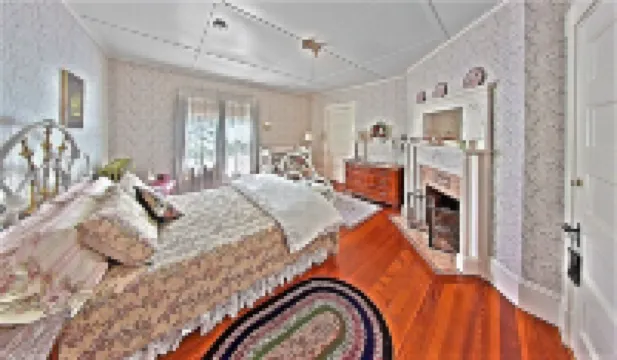 The Jeweled Turret Inn