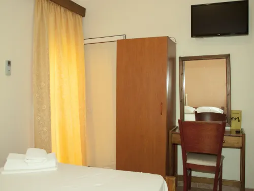 Stavrodromi Hotel