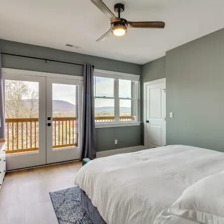 6 Mi to Chattanooga: Home w/ Balcony & Dtwn Views!