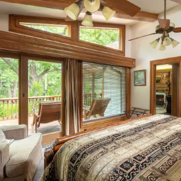 Creekhaven Inn & Spa