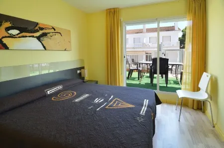 Ornis Apartments Platja Отели в г. Сан-Карлос-де-ла-Рапита