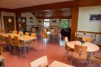 Stirling Youth Hostel - breakfast