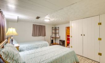 Cozy Helper Home w/ Fenced Yard, Pets Welcome