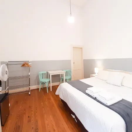 Lopez Hostel & Suites