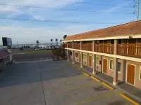Executive Inn Laguna Vista - Motels