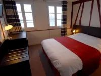 Logis - Hôtel & Restaurant le Bellevue Hotels in Bourgtheroulde-Infreville