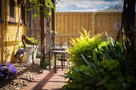 The Table Guest House Отели в г. Лочайнвар