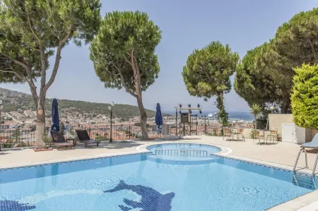 My Solmaz Hotel Отели в г. Чешме