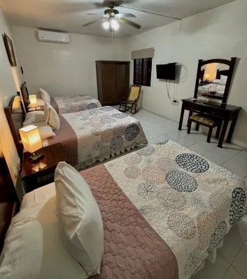 Hotel Casa Blanca