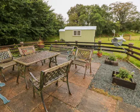 Shepherds Hut - the Crook Hotels in Milford Haven
