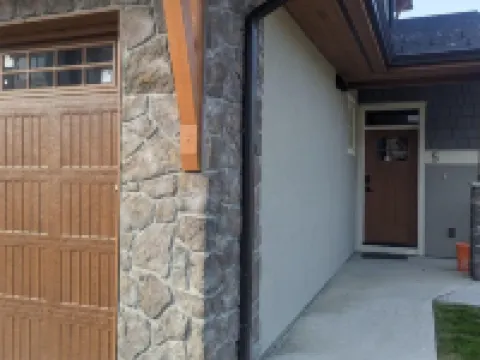 Echo Landing #05 by Bear Country Hotels in Sun Peaks