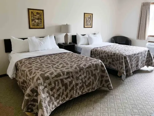 The Trail Inn - Slayton, MN - Hwy 59 Hotels in Slayton