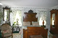 House of 1833 Bed and Breakfast Hotels in Ледиярд