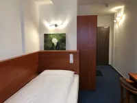 Hotel Mirabell فنادق في Neunkirchen am Brand