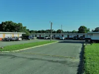 Rivers Inn - parking