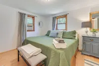 Hike, Ski & Ice Fish! Cozy Bungalow in Cedar - 3-Star