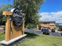 Lakeside Resort - Parking