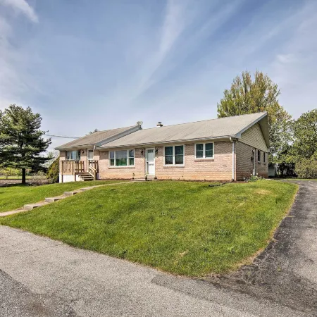 1 Mi to Hersheypark: Family Home w/ Game Room!