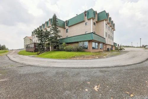 Cozy Snowshoe Condo Rental Walk to Chair Lift! - WiFi