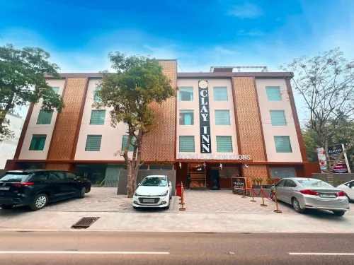 Clay Inn Hotel Gurugram - พร้อมอาหารเช้า