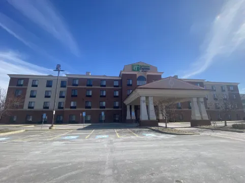 Holiday Inn Express & Suites DETROIT NORTH - TROY by IHG