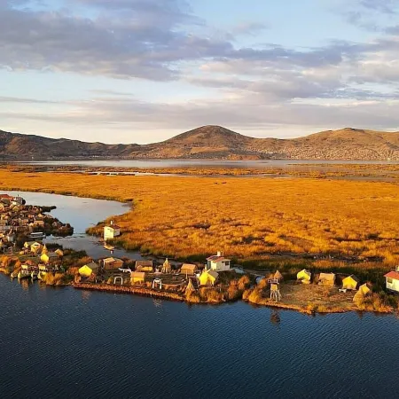Titicaca Los Uros Vanalux Hotele w: Puno