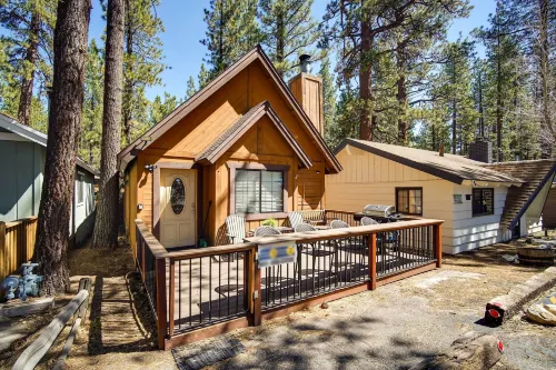 'Goldilodge' Big Bear Lake Cabin < 3 Mi to Lake! - parking