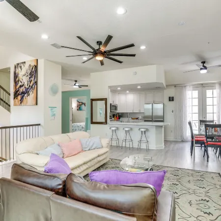 Clearwater Beach Hideaway Walkable Location!